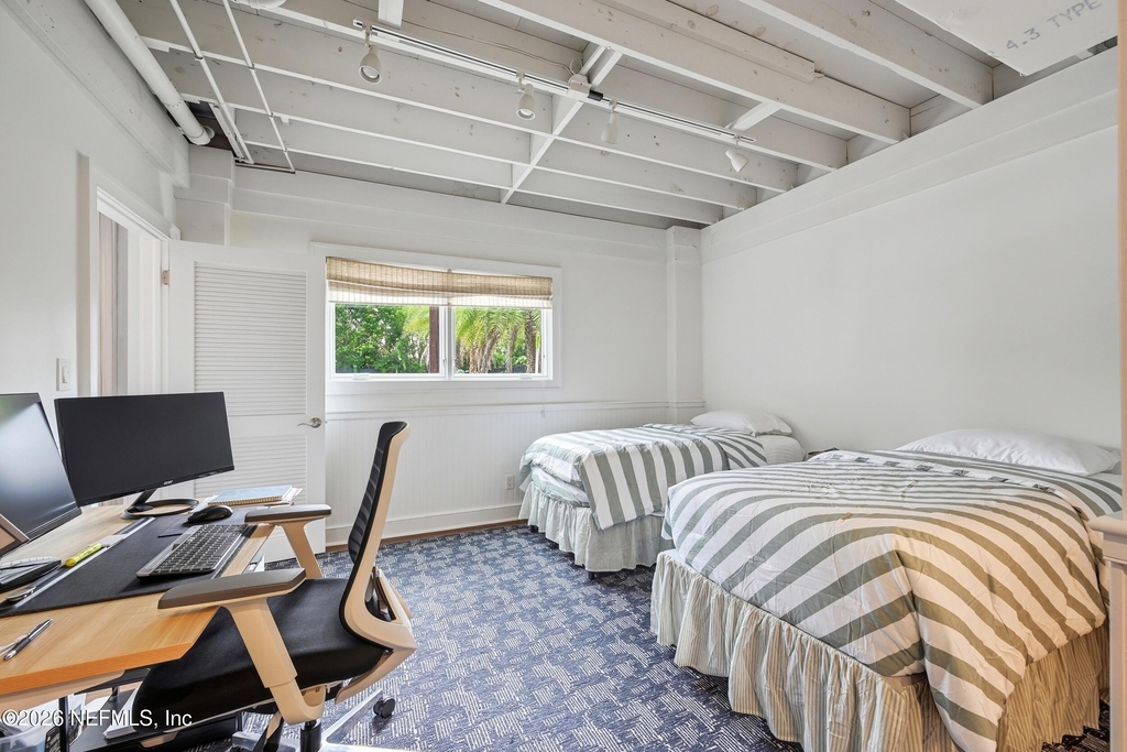 1440 Beach Avenue - Photo 7