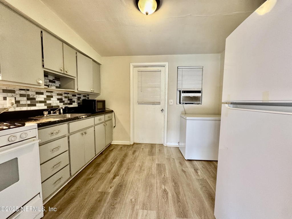 1859 Doyon Court - Photo 4