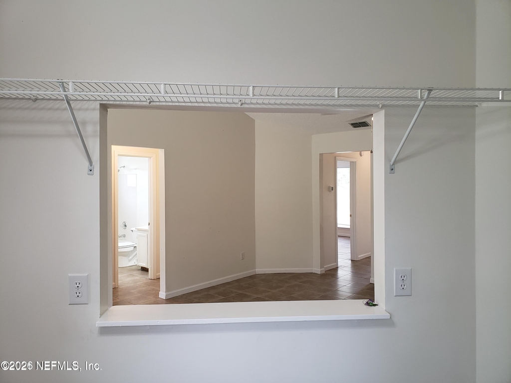 2642 San Francisco Boulevard - Photo 8