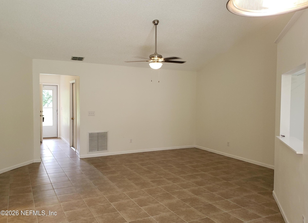 2642 San Francisco Boulevard - Photo 12