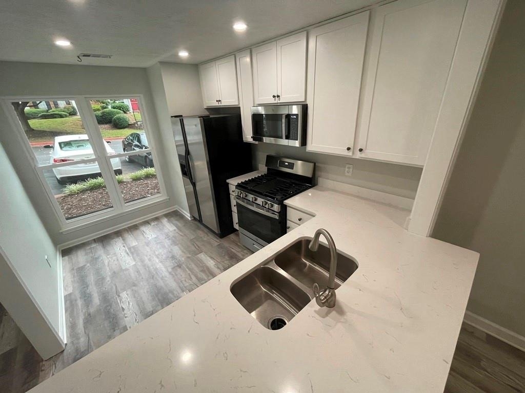 2260 Newport Landing - Photo 3