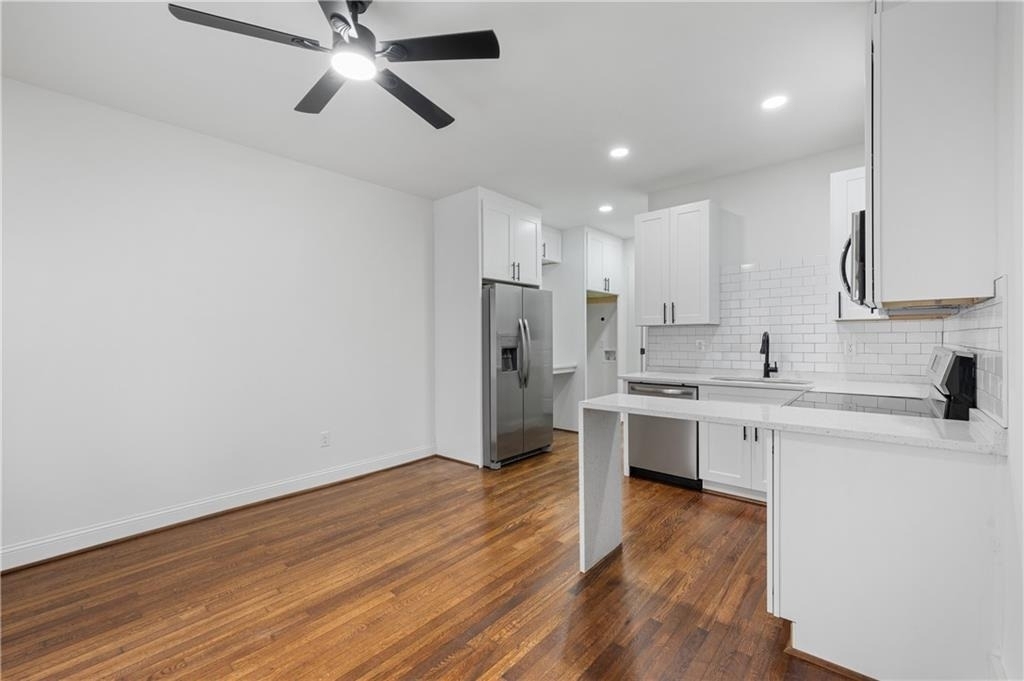 405 4th Street Ne - Photo 3