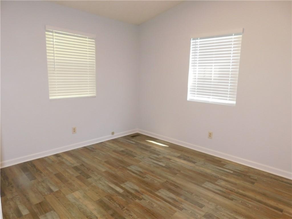 137 Riverside Circle - Photo 9