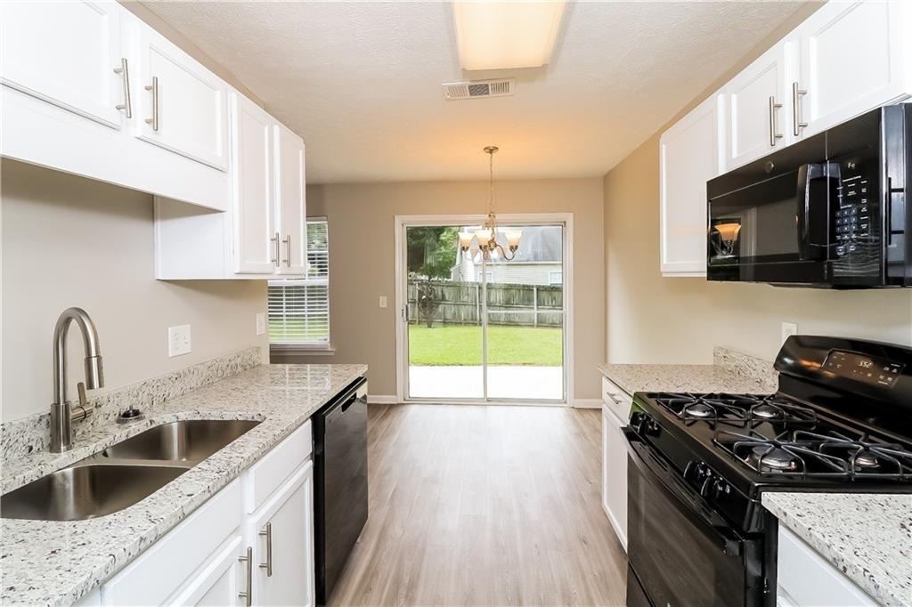 127 Silver Fox Trail - Photo 2
