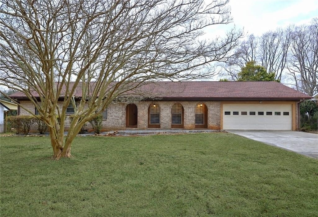 457 Castleaire Drive - Photo 0
