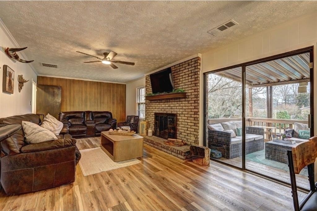 457 Castleaire Drive - Photo 2
