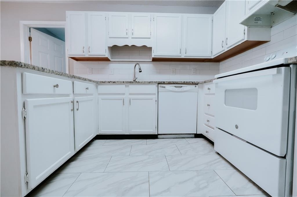 1256 Minhinette Drive - Photo 39