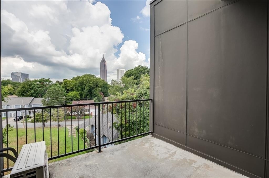 456 Parkway Drive Ne - Photo 32