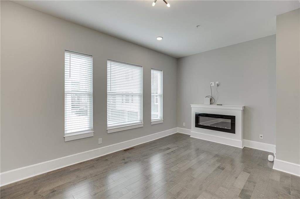 456 Parkway Drive Ne - Photo 10