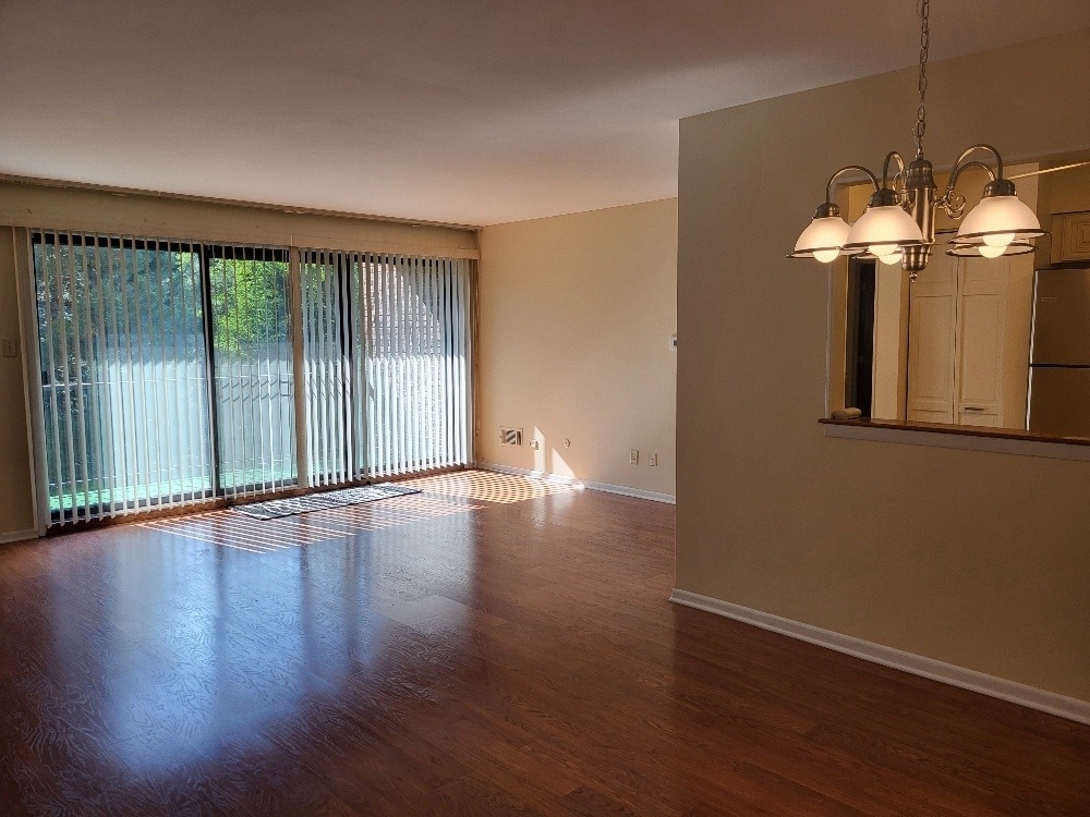 7510 Farmingdale Drive - Photo 9