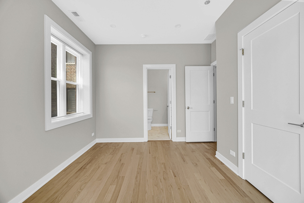 3225 S Halsted Street - Photo 10