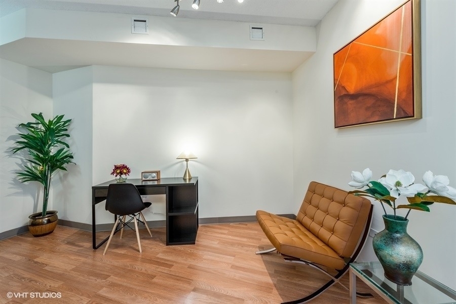 1720 Maple Avenue - Photo 3