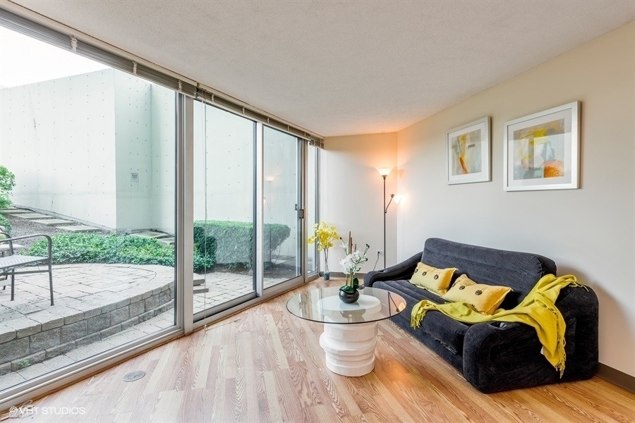 1720 Maple Avenue - Photo 4