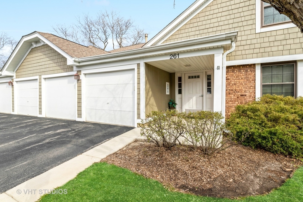 261 Driftwood Lane - Photo 0