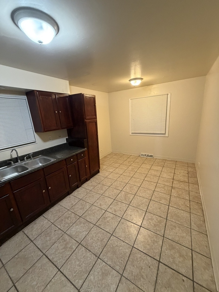 1241 Arthur Street - Photo 8