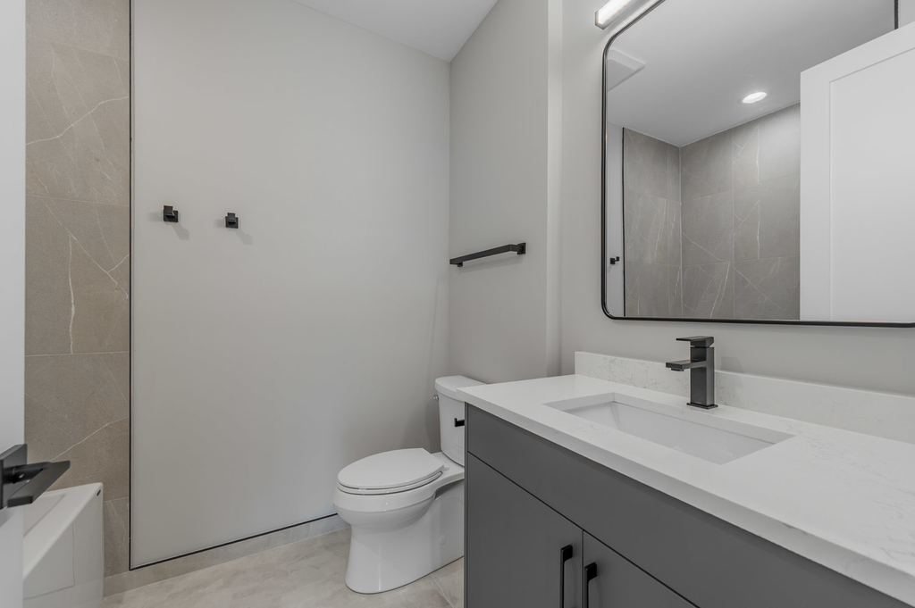 6519 W Addison Street - Photo 17