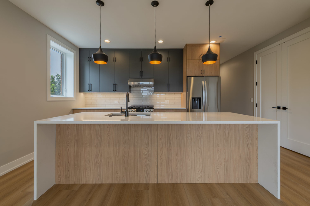 6519 W Addison Street - Photo 3