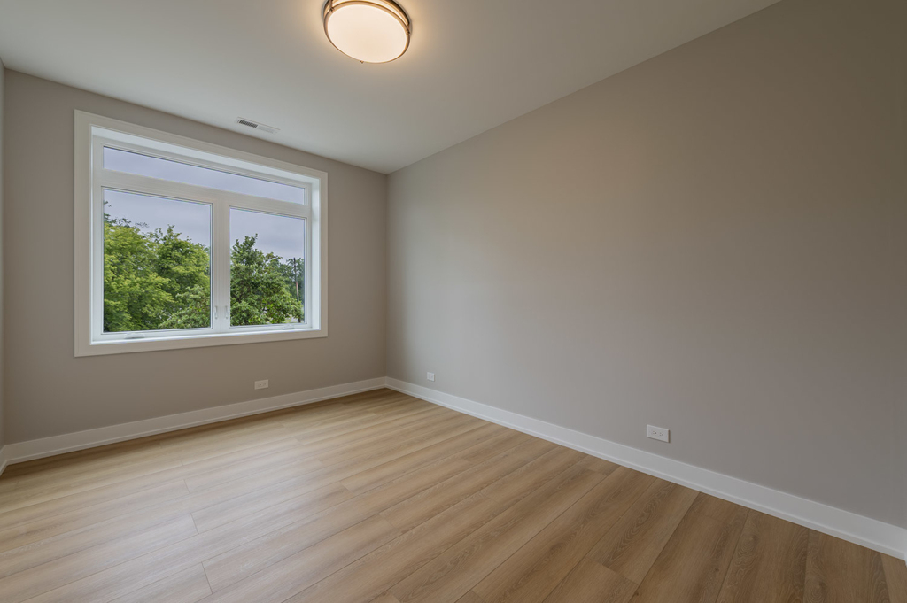 6519 W Addison Street - Photo 15