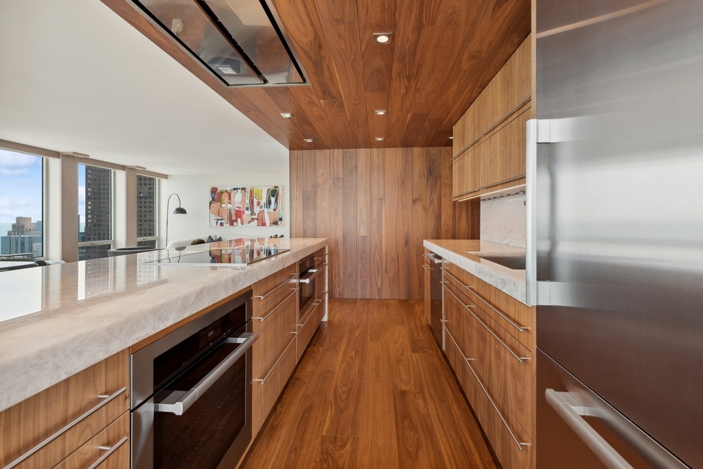 111 E Chestnut Street - Photo 13