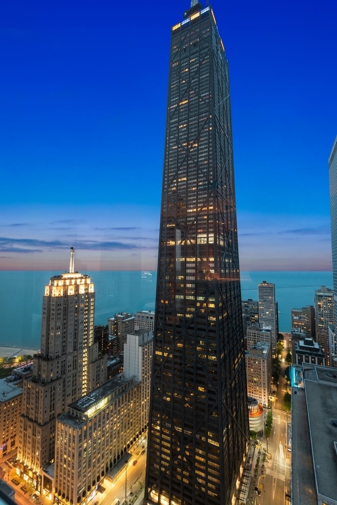 111 E Chestnut Street - Photo 60