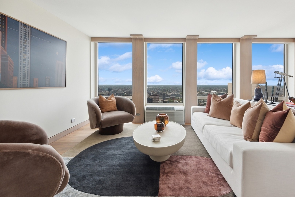 111 E Chestnut Street - Photo 28
