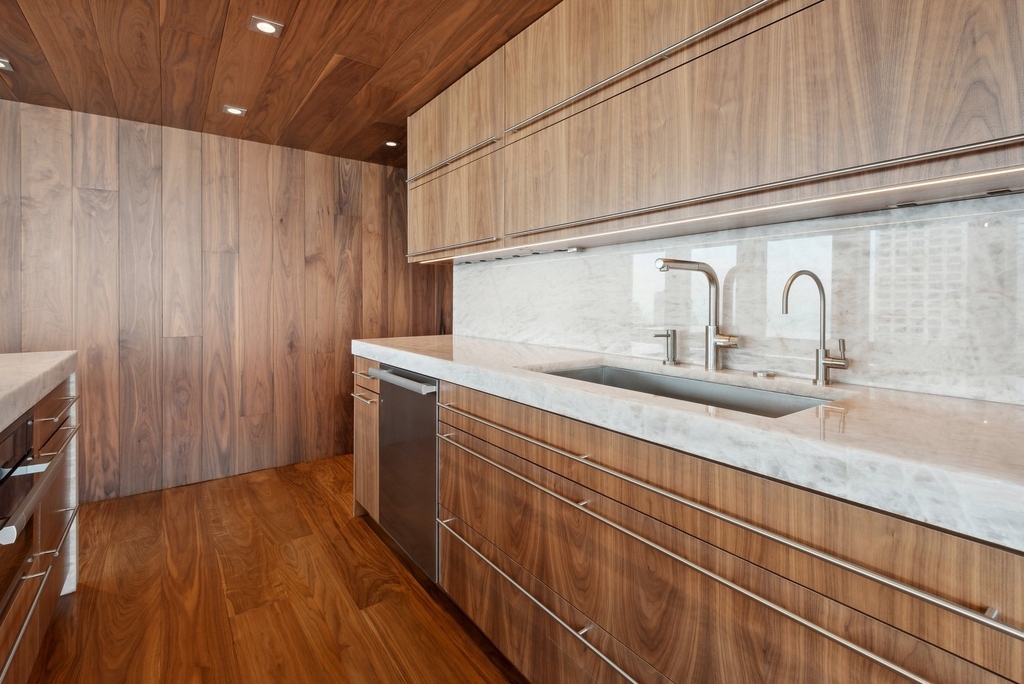 111 E Chestnut Street - Photo 12