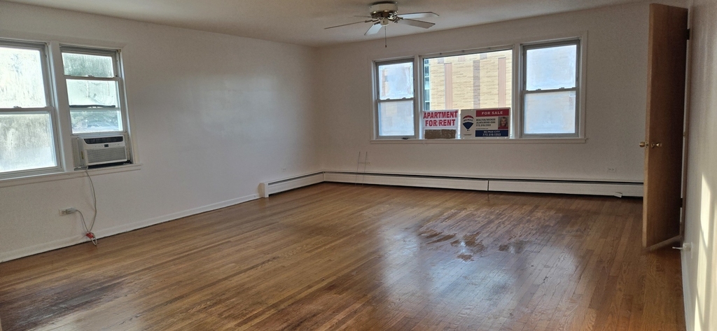 3923 Howard Street - Photo 2