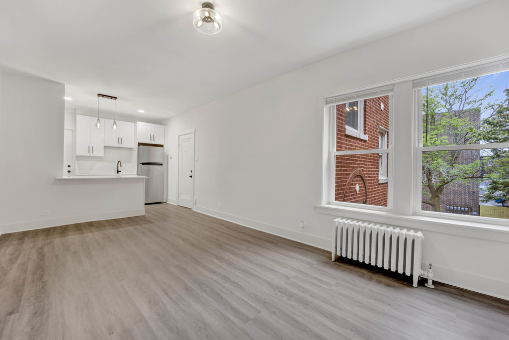 6403 N Wayne Avenue - Photo 1