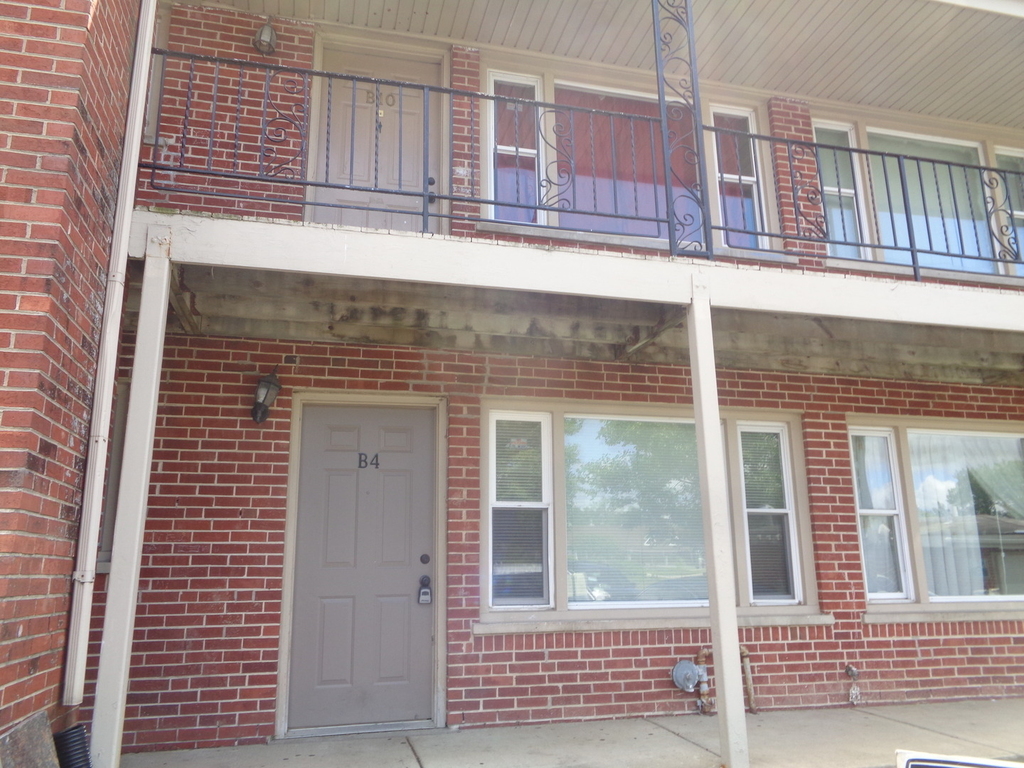 1340 N Main Street - Photo 0