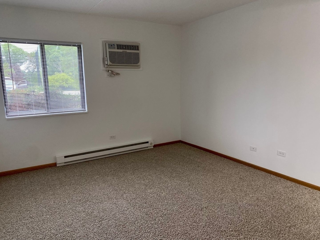410 Schiller Street - Photo 9