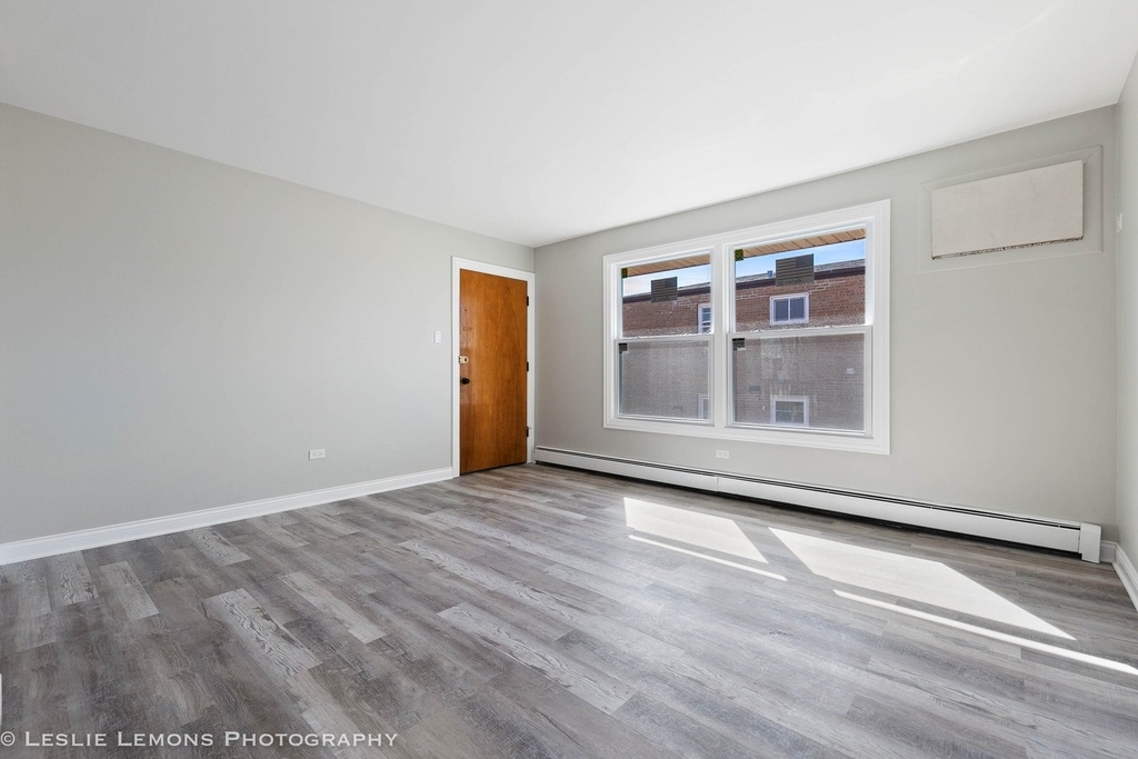 7653 S Roberts Road - Photo 2