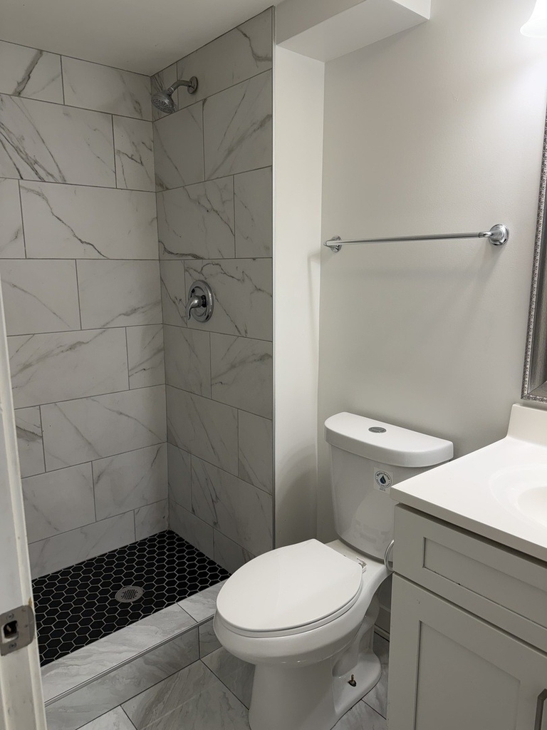 8106 S Langley Avenue - Photo 6