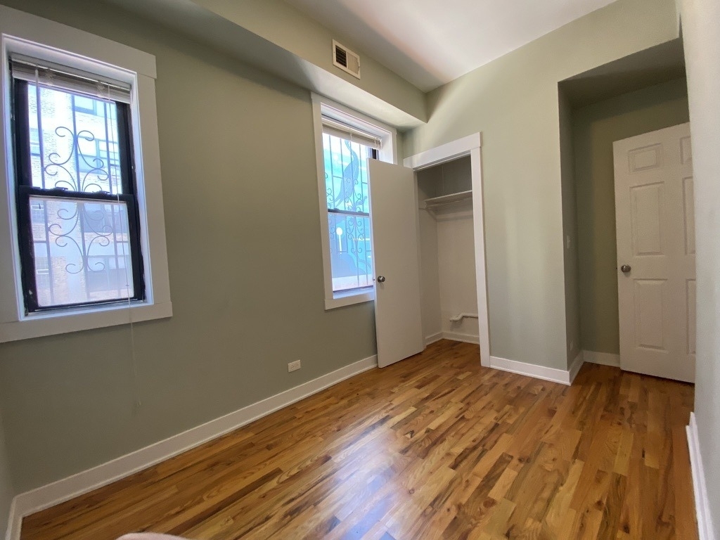 856 W Montrose Avenue - Photo 8