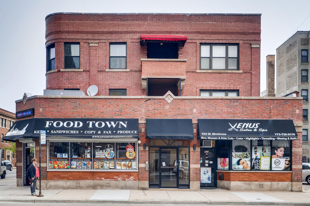 856 W Montrose Avenue - Photo 0