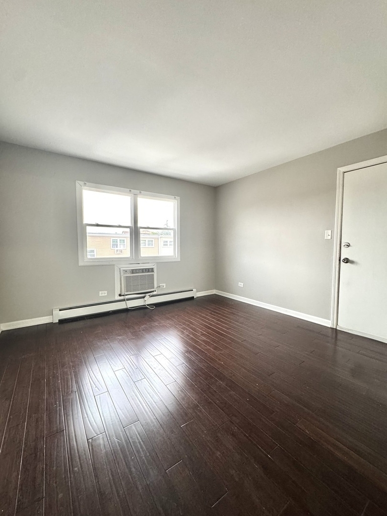 5644 W 105th Street - Photo 5