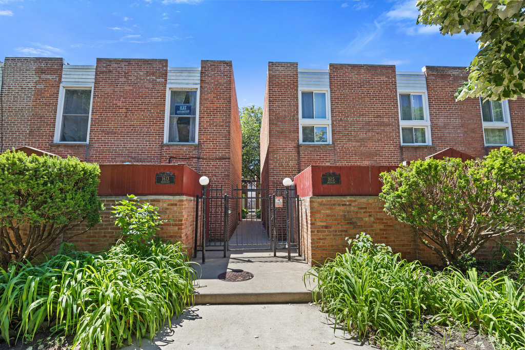 1615 W Greenleaf Avenue - Photo 0