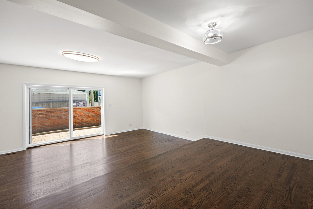 1615 W Greenleaf Avenue - Photo 2