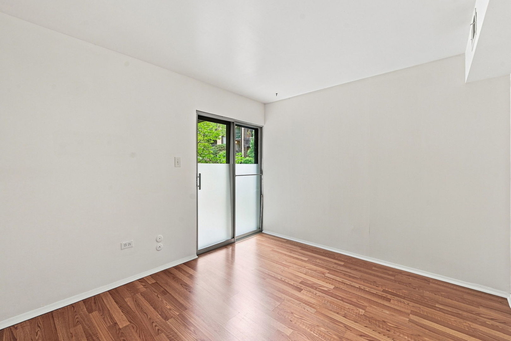 6109 Knoll Wood Road - Photo 10