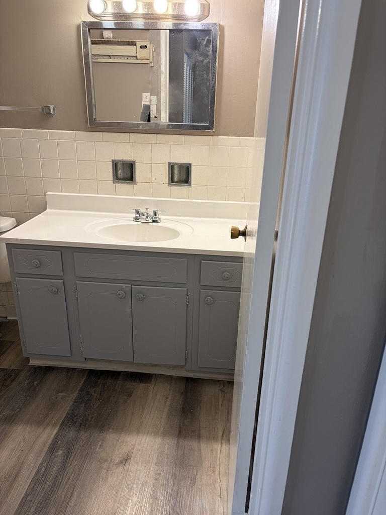 9533 Mansfield Avenue - Photo 5