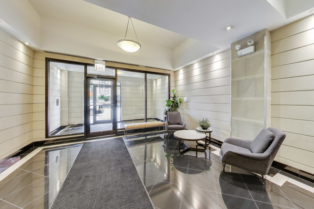 520 N Halsted Street - Photo 1