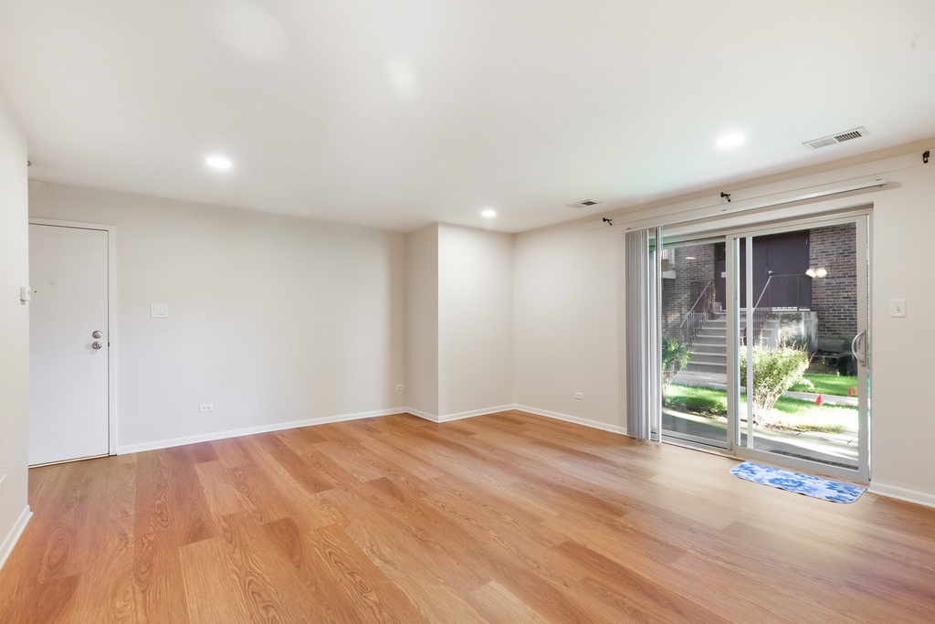 611 W Central Road - Photo 2