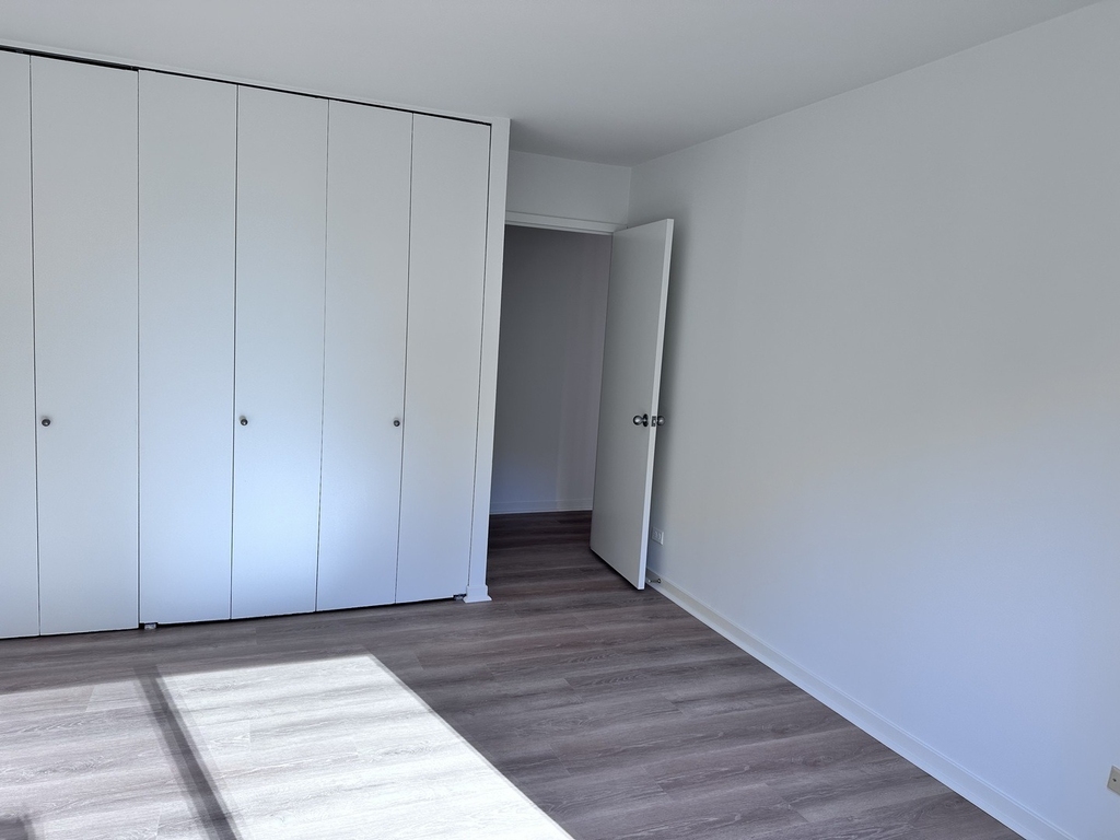 211 E Ohio Street - Photo 11