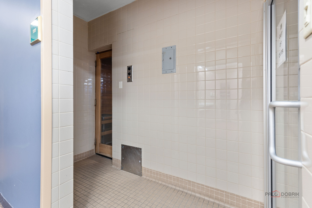 211 E Ohio Street - Photo 22