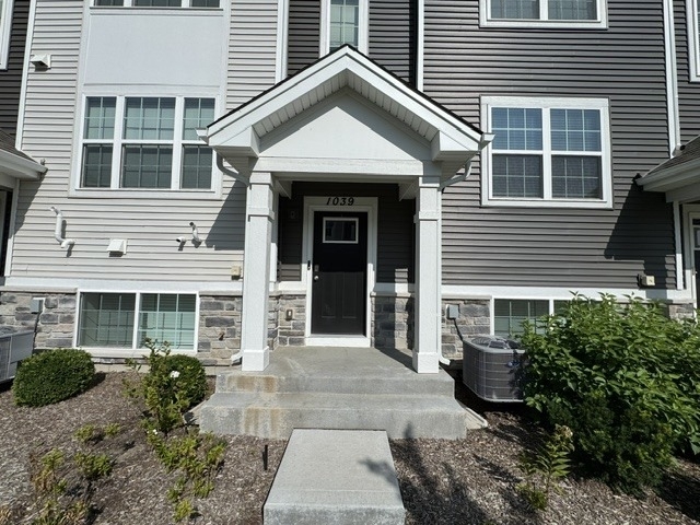1039 Briar Glen Court - Photo 0
