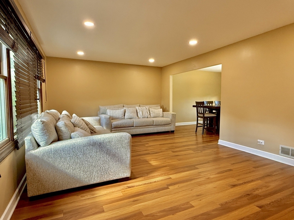 411 Sequoia Court - Photo 1