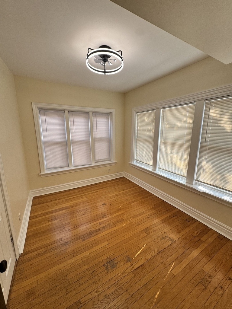7634 S Phillips Avenue - Photo 13