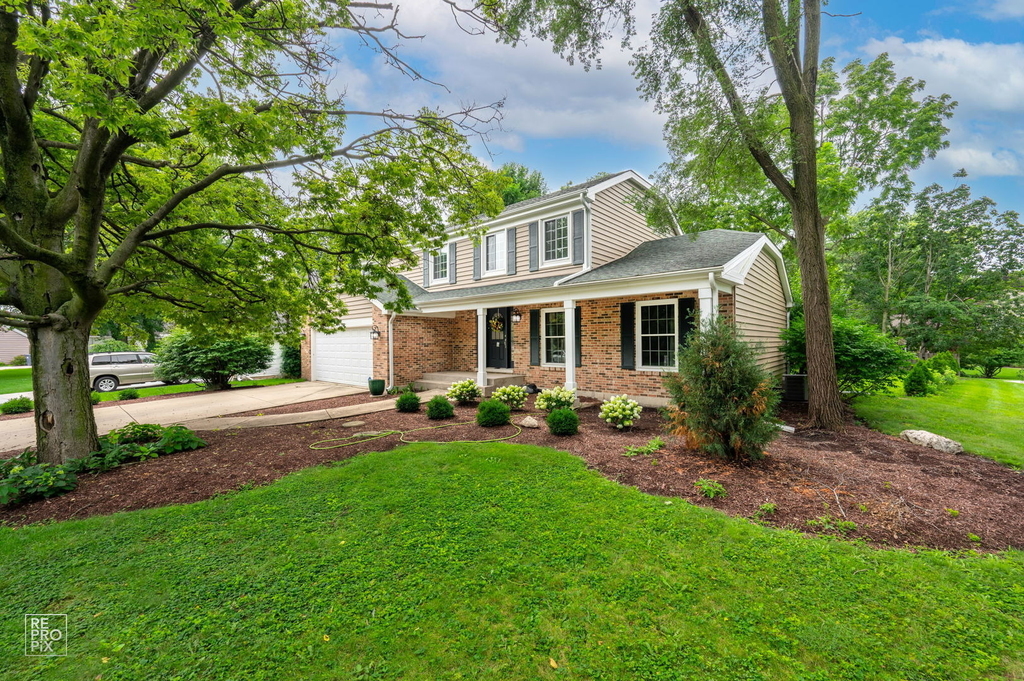 683 Honeysuckle Lane - Photo 0