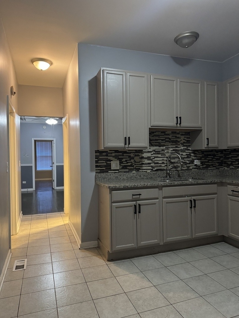 7212 S St Lawrence Avenue - Photo 9