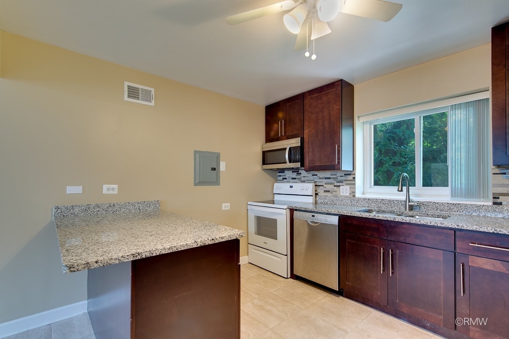 34 N Main Street - Photo 4