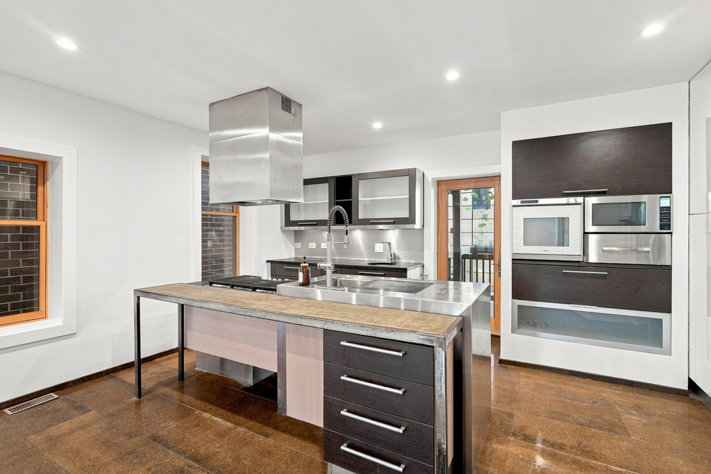 2334 W Medill Avenue - Photo 9